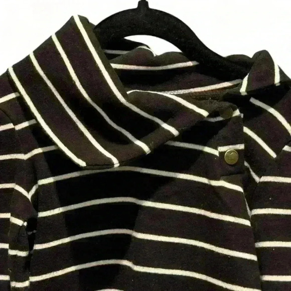 Old Navy - Girls Black/White Striped Cowl Neck Knit Dress-Size 4T - Picture 2 of 4